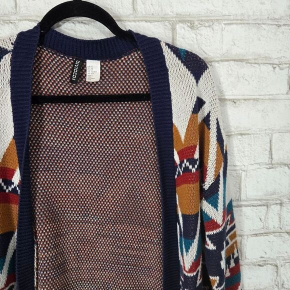 H&M Divided aztec print sweater cardigan - Picture 12 of 12